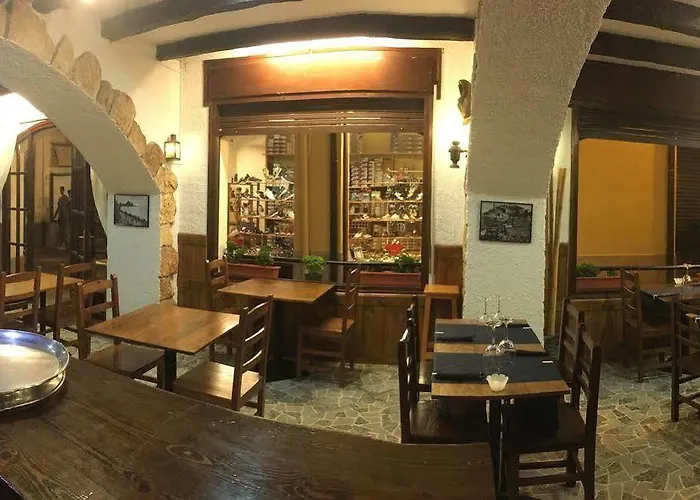 Macaya 2* Tossa de Mar